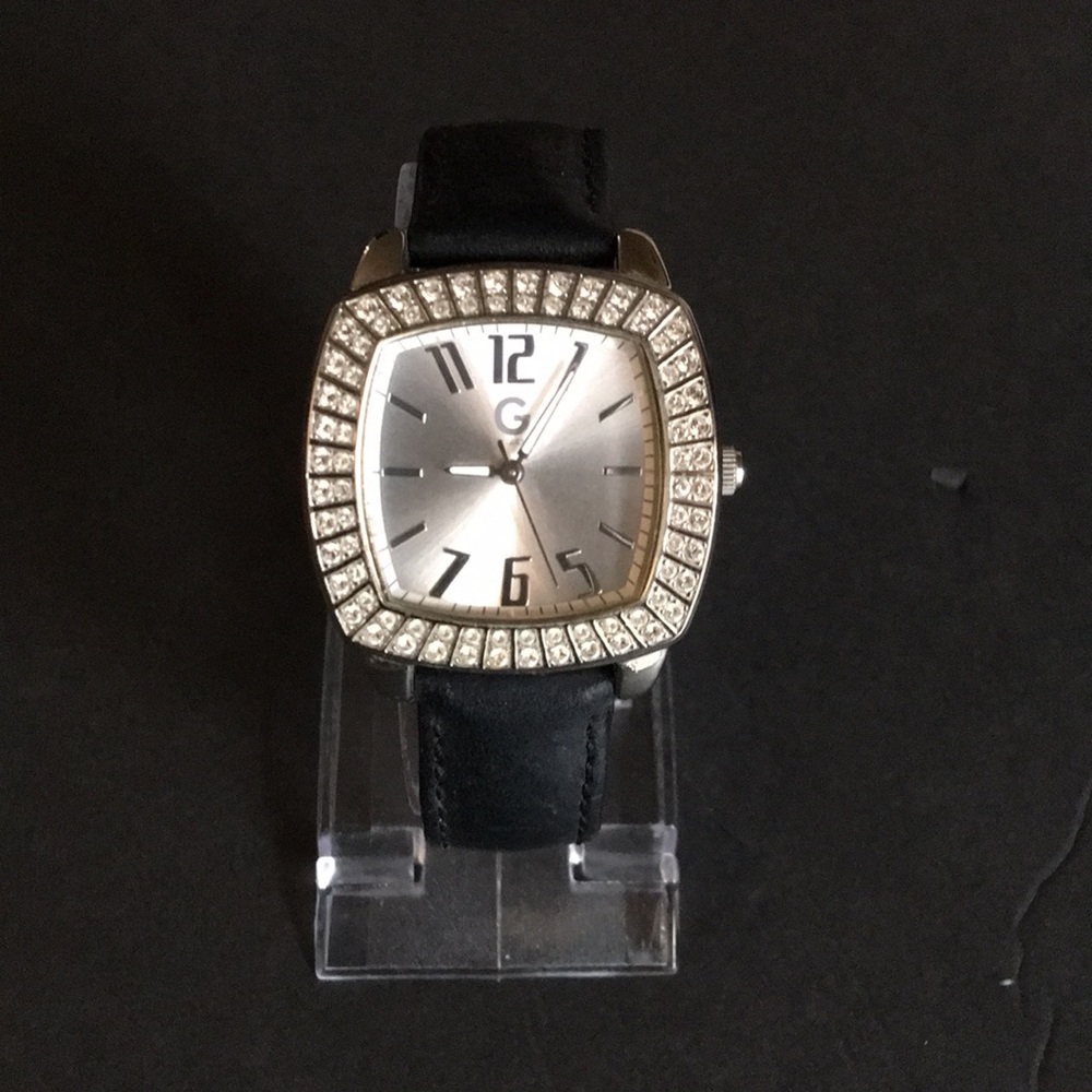 By GUESS - Picture 3 of 8